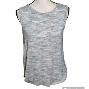 5/$25 Old navy split open back athletic tank top